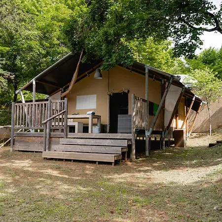 Glamping *